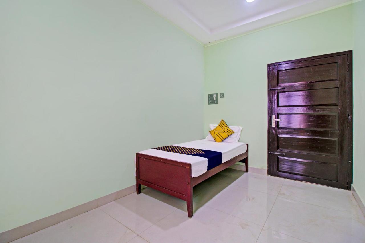 Spot On 73862 Jaya Tourist Home Varkala Extérieur photo